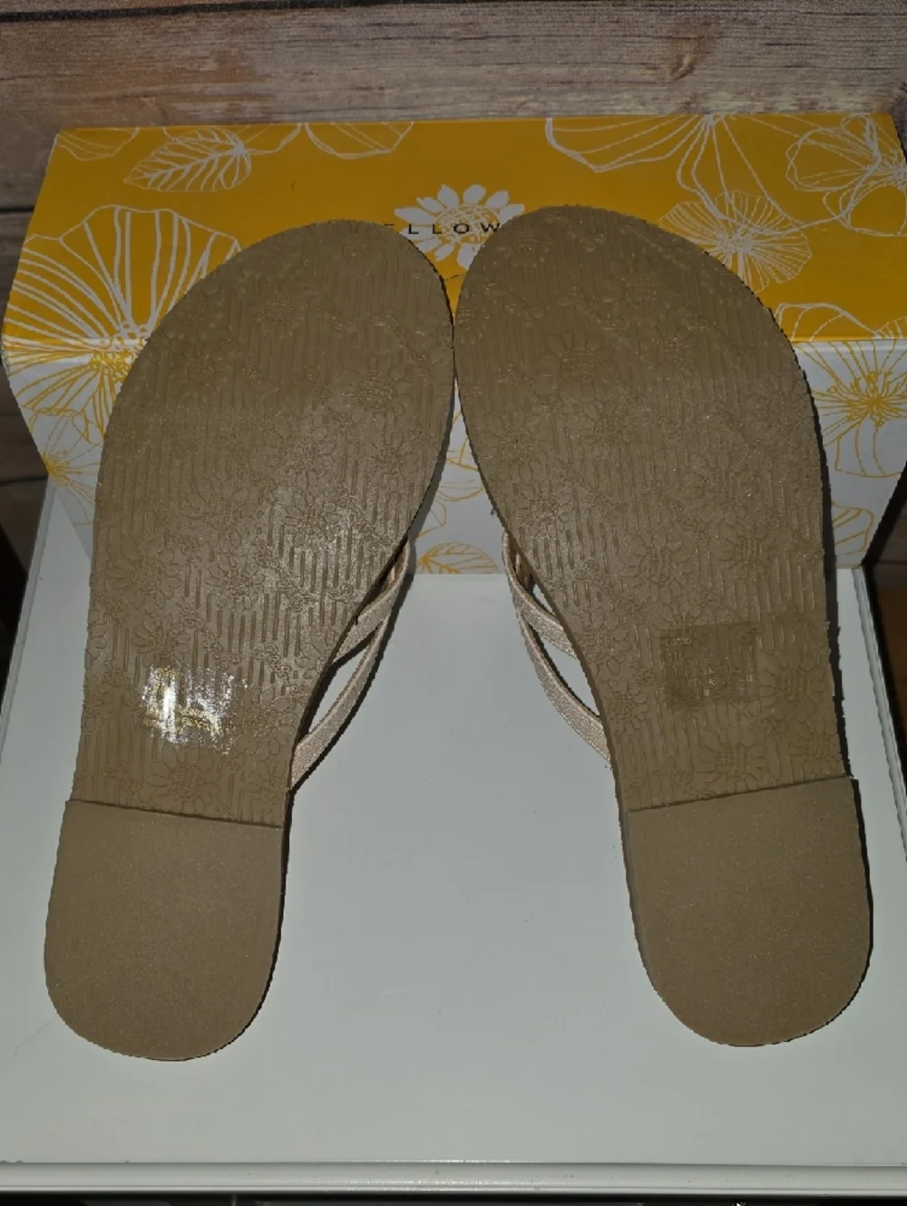 Yellowbox Diggins Sandals - Picture 4 of 4